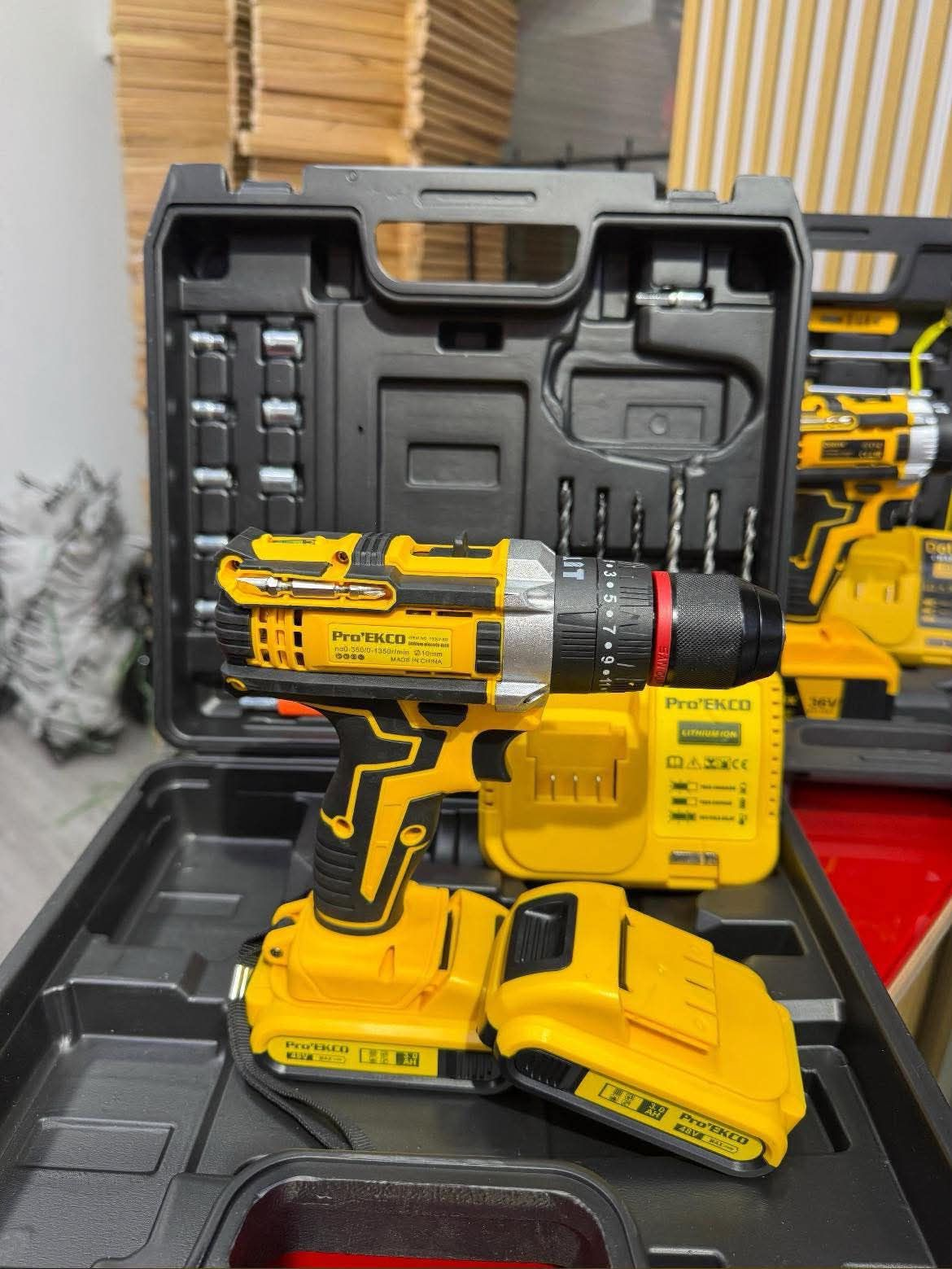 Taladro Inalámbrico 48V con Maletín y Accesorios